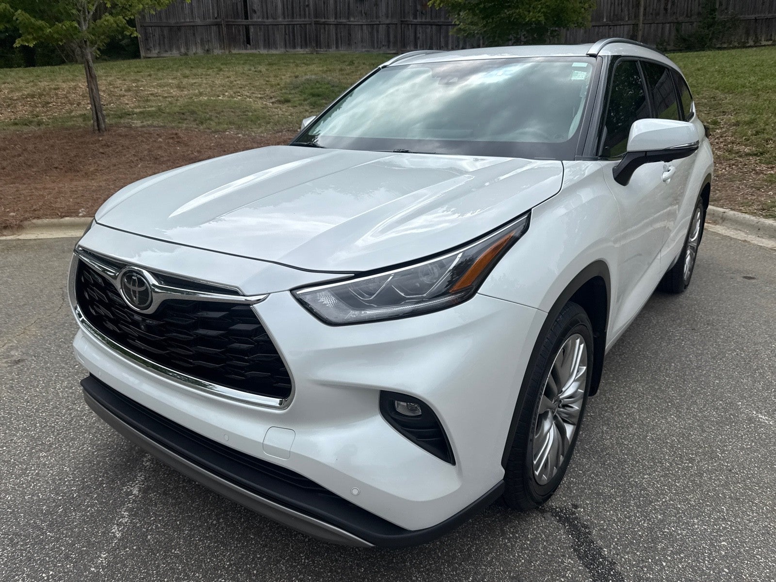 2024 Toyota Highlander Platinum