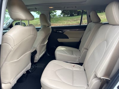 2024 Toyota Highlander Platinum
