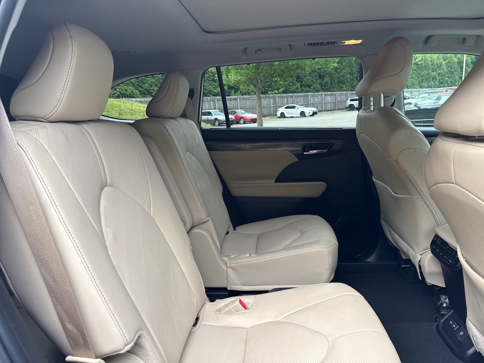 2024 Toyota Highlander Platinum
