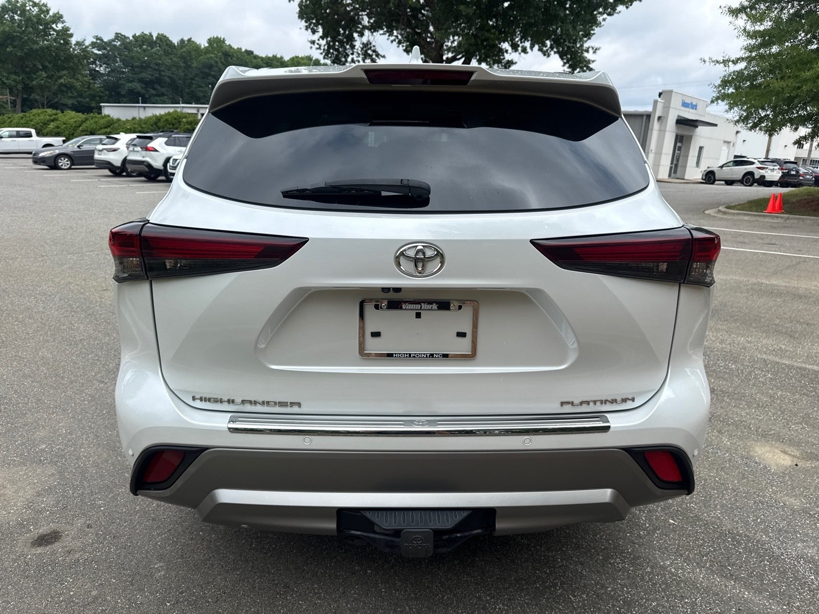 2024 Toyota Highlander Platinum