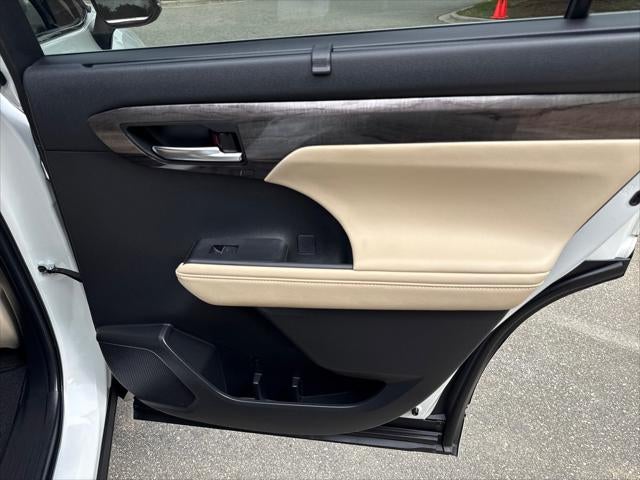 2024 Toyota Highlander Platinum