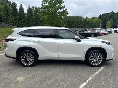 2024 Toyota Highlander Platinum