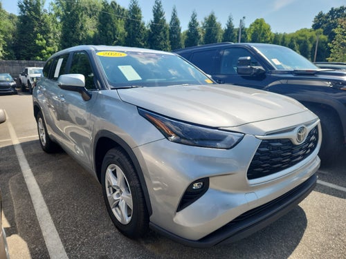 2025 Toyota Highlander LE