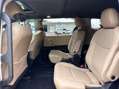 2021 Toyota Sienna XLE