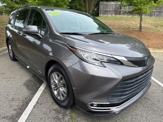 2021 Toyota Sienna XLE