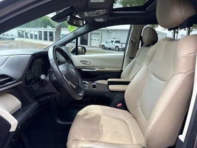 2021 Toyota Sienna XLE