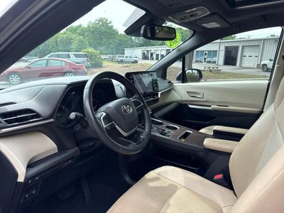 2021 Toyota Sienna XLE