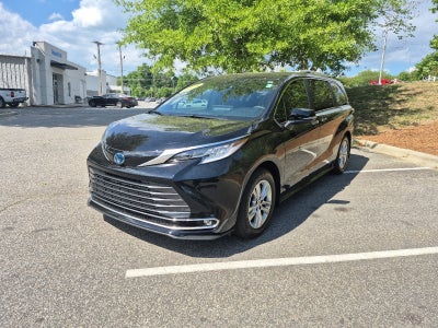 2025 Toyota Sienna Limited