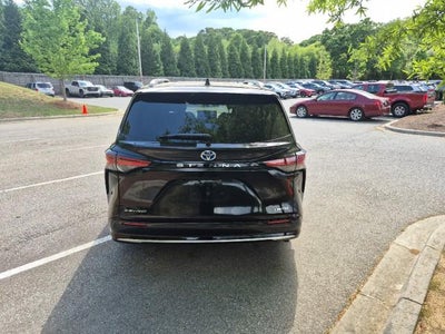 2025 Toyota Sienna Limited