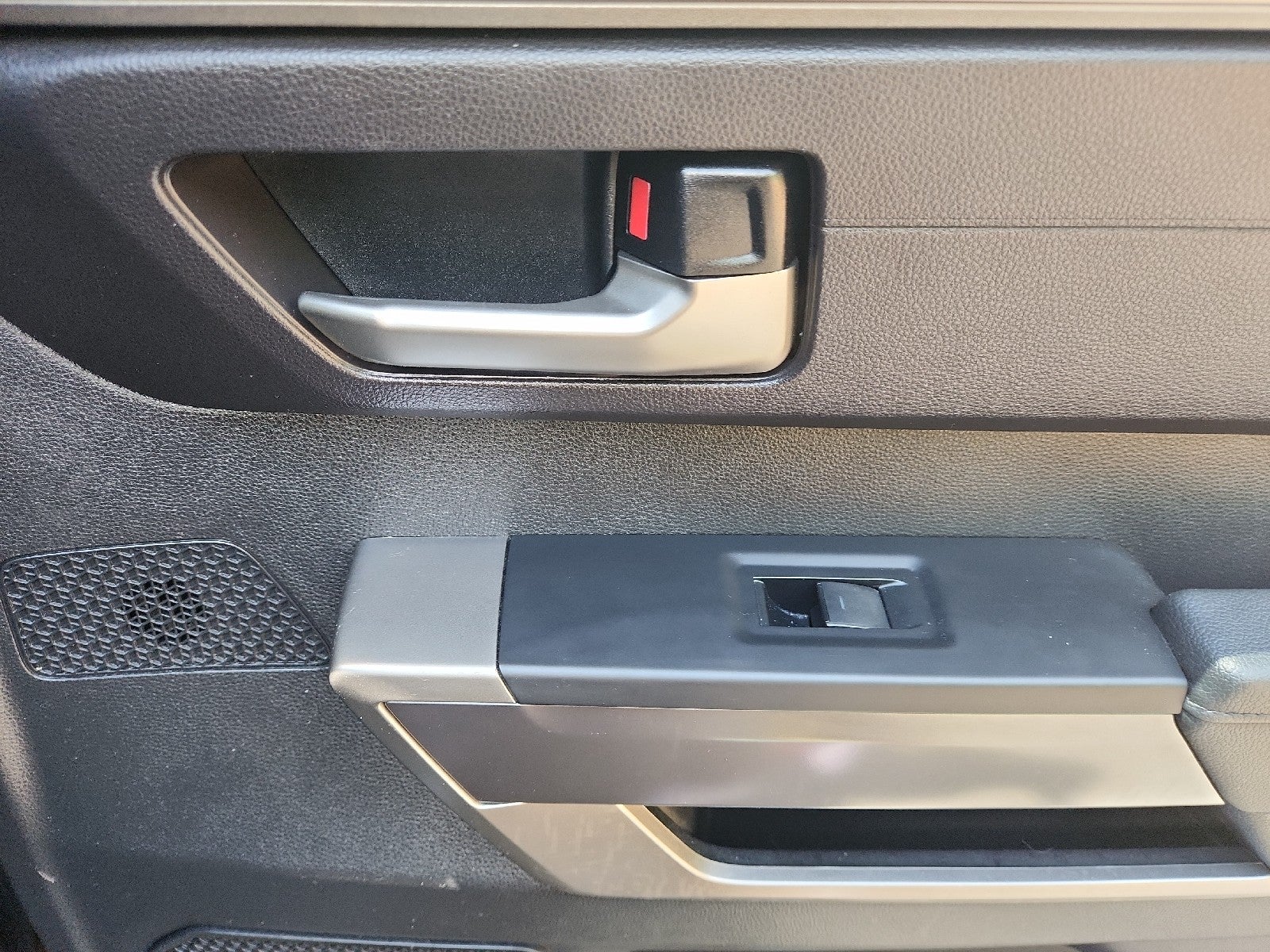 2023 Toyota Tundra 4WD SR5