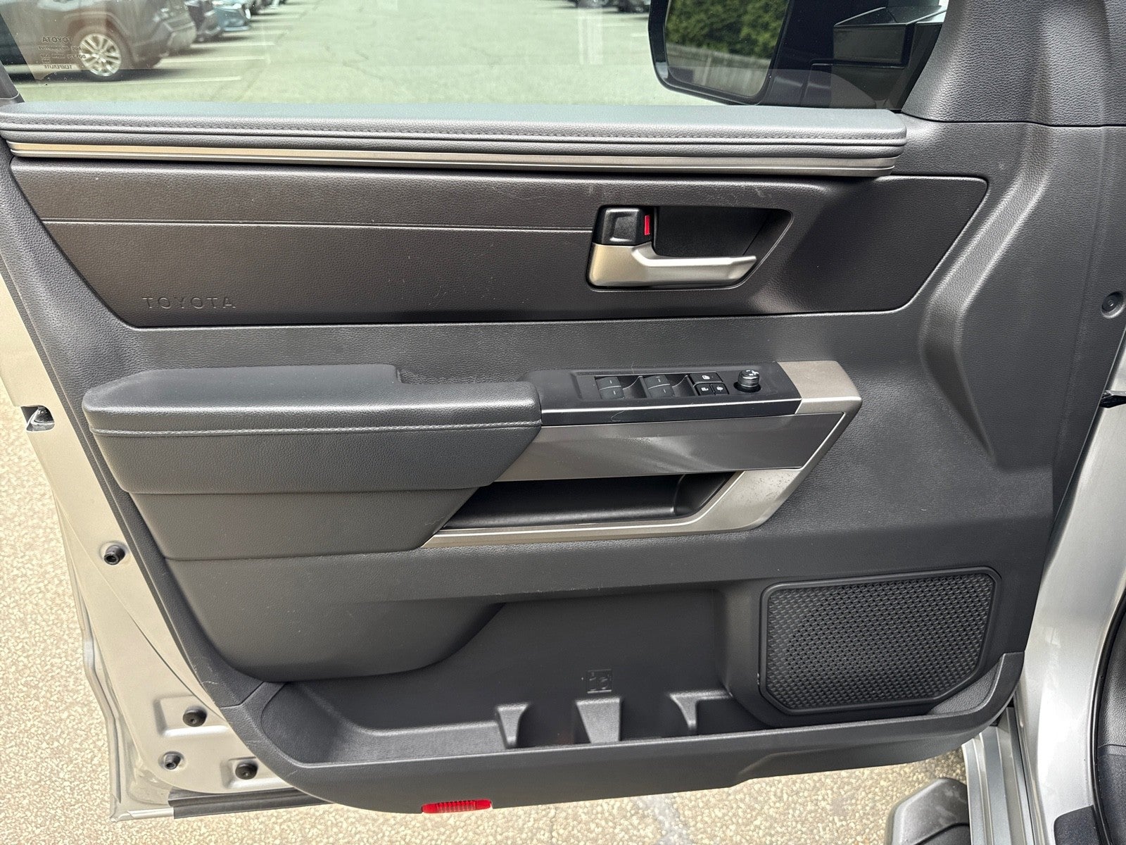 2025 Toyota Tundra 4WD SR5