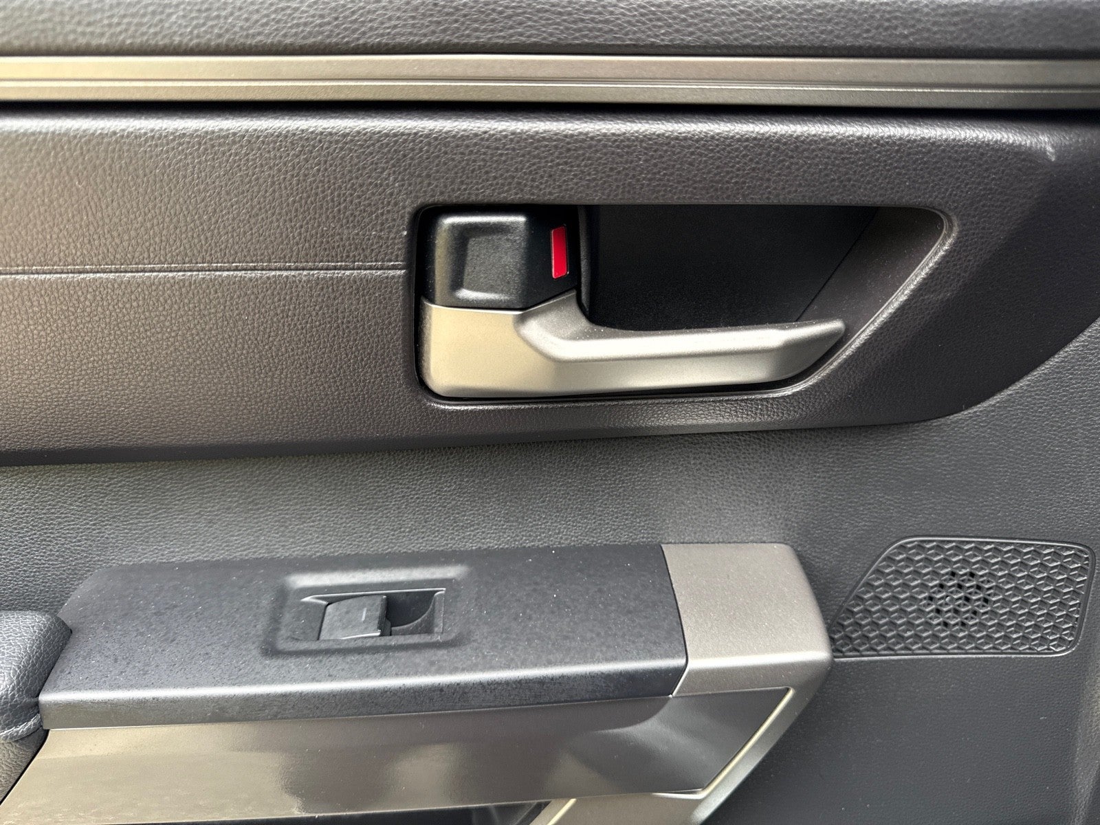 2025 Toyota Tundra 4WD SR5