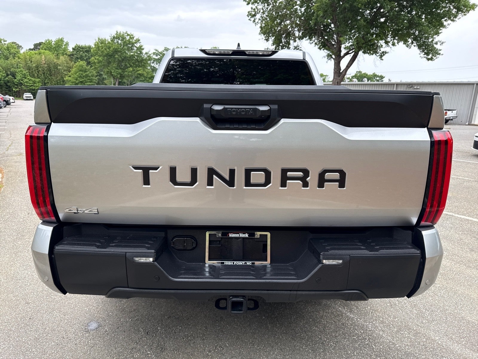 2025 Toyota Tundra 4WD SR5