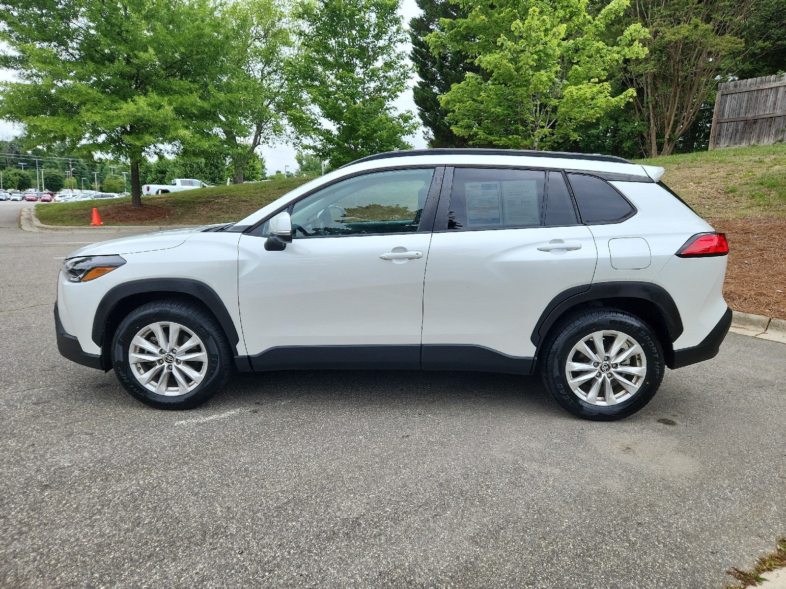 2022 Toyota Corolla Cross LE