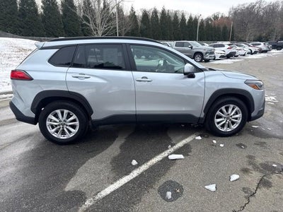 2024 Toyota Corolla Cross LE