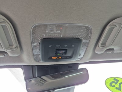 2025 Toyota Prius XLE