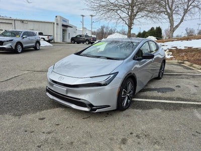 2025 Toyota Prius XLE