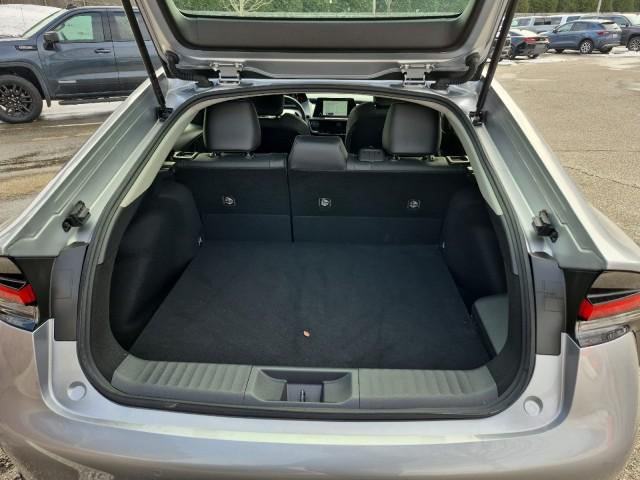 2025 Toyota Prius XLE