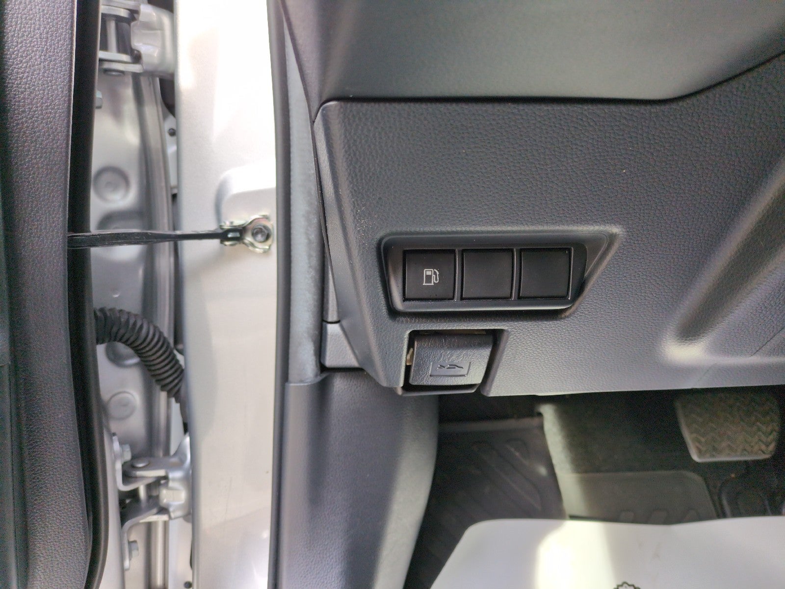 2023 Toyota Prius XLE