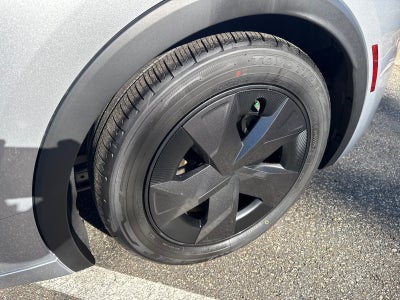 2025 Toyota Prius Plug-In Hybrid SE