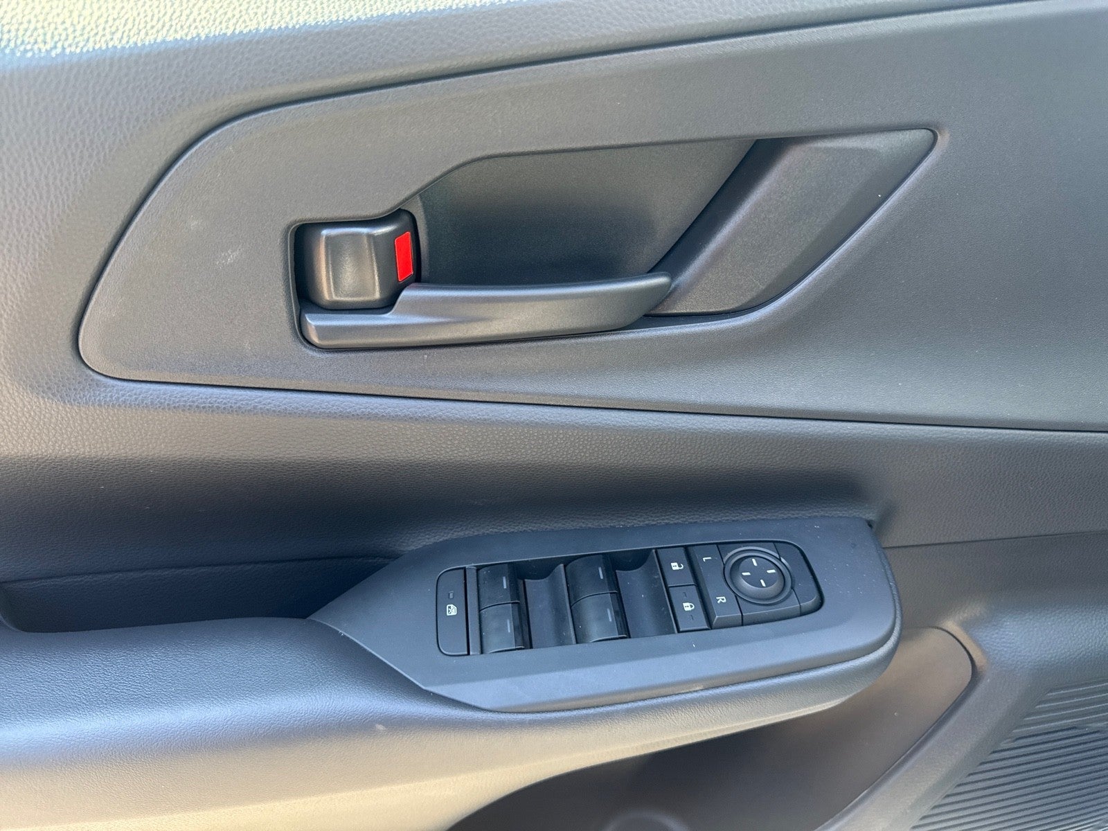 2025 Toyota Prius Plug-In Hybrid SE