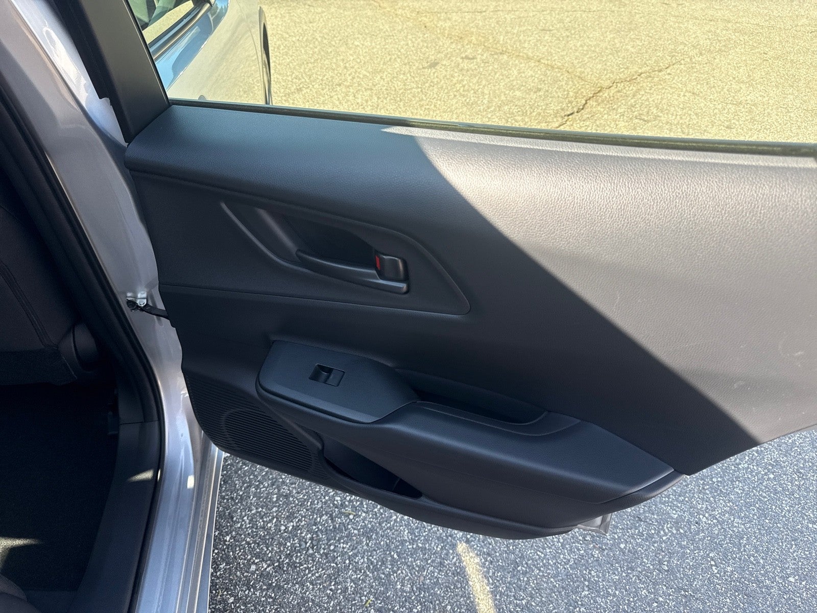 2025 Toyota Prius Plug-In Hybrid SE