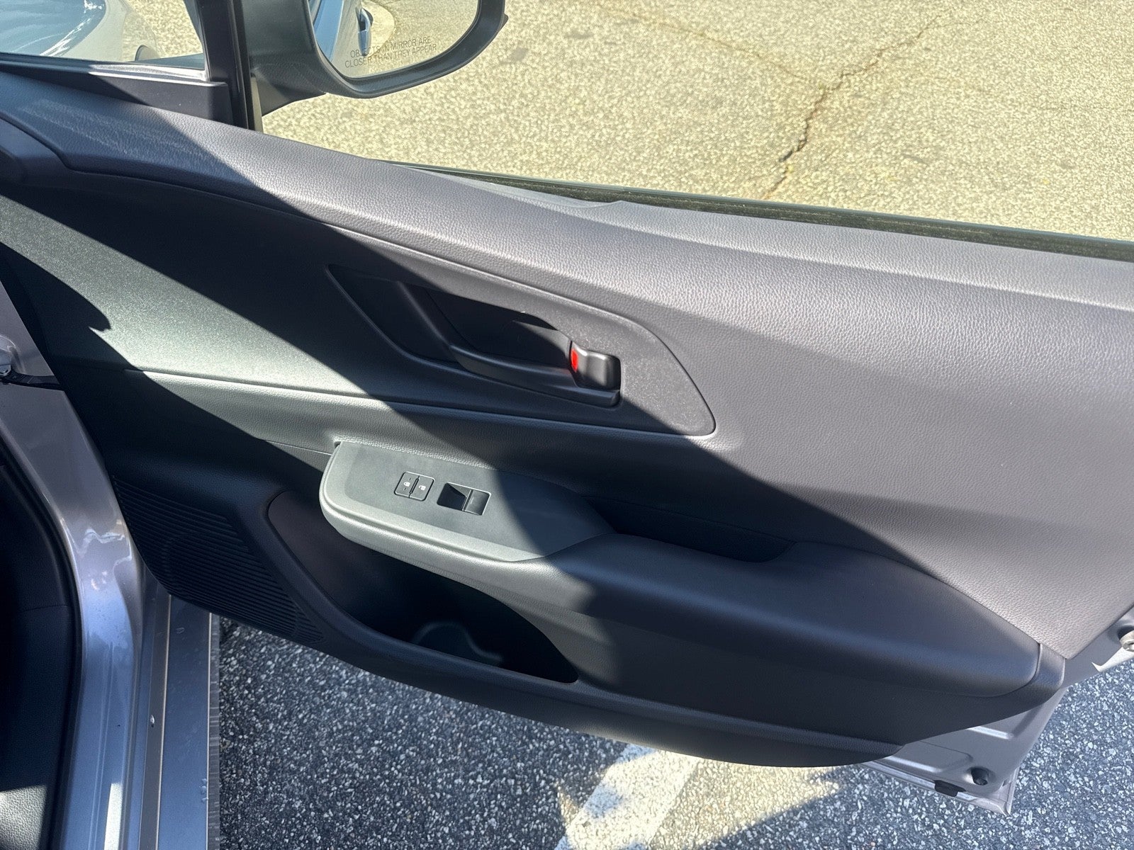 2025 Toyota Prius Plug-In Hybrid SE