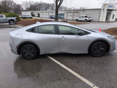2025 Toyota Prius Plug-In Hybrid SE