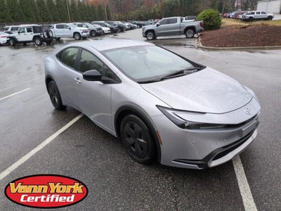 2025 Toyota Prius Plug-In Hybrid SE