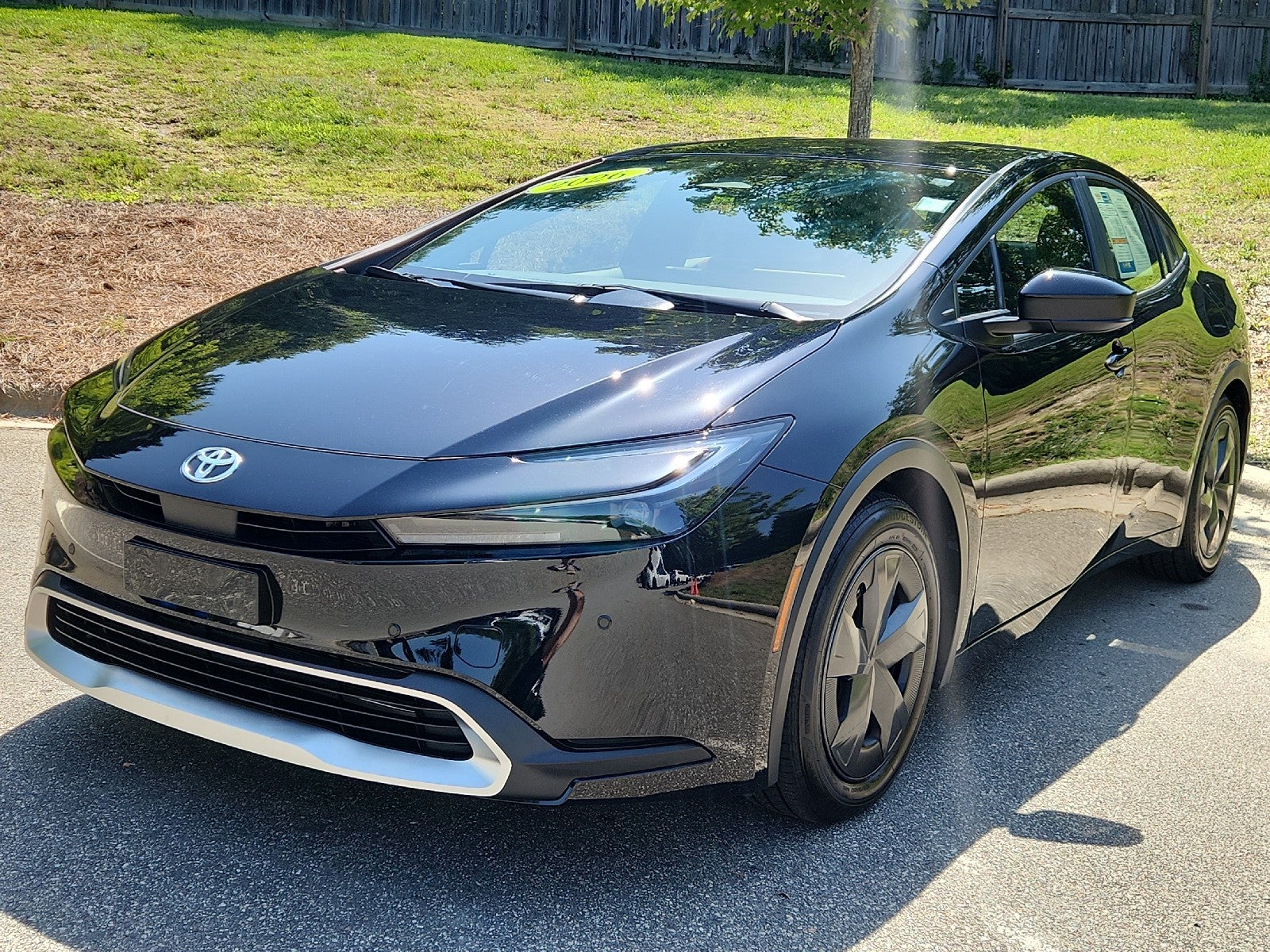 2026 Toyota Prius Plug-In Hybrid SE