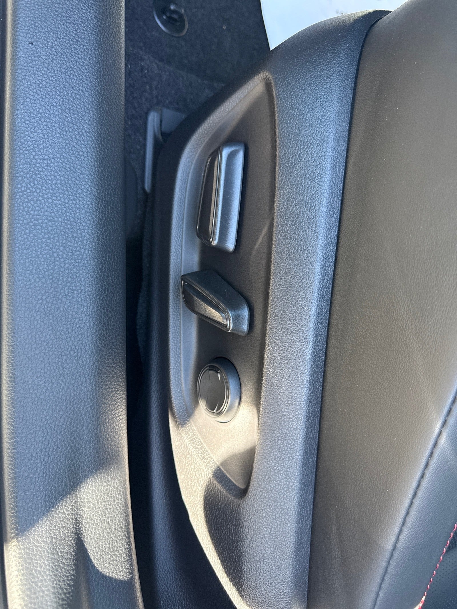 2025 Toyota Prius Plug-In Hybrid XSE