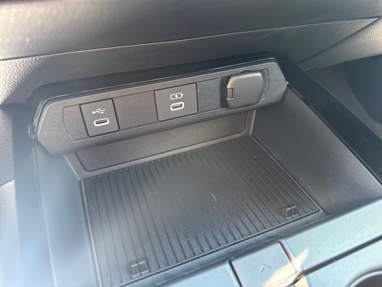 2025 Toyota Prius Plug-In Hybrid XSE