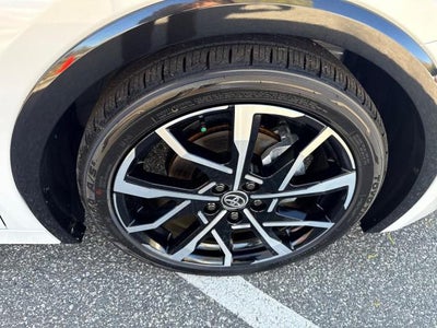 2025 Toyota Prius Plug-In Hybrid XSE