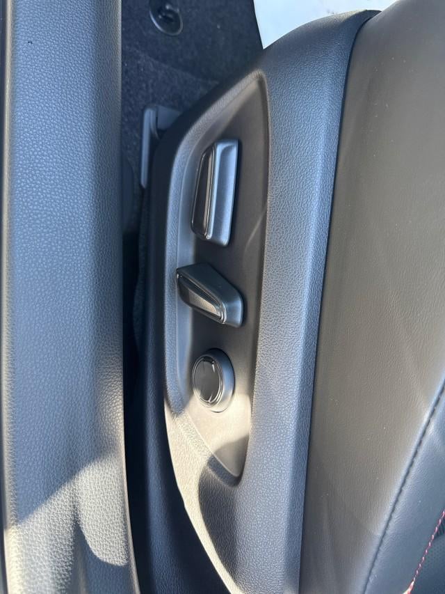 2025 Toyota Prius Plug-In Hybrid XSE