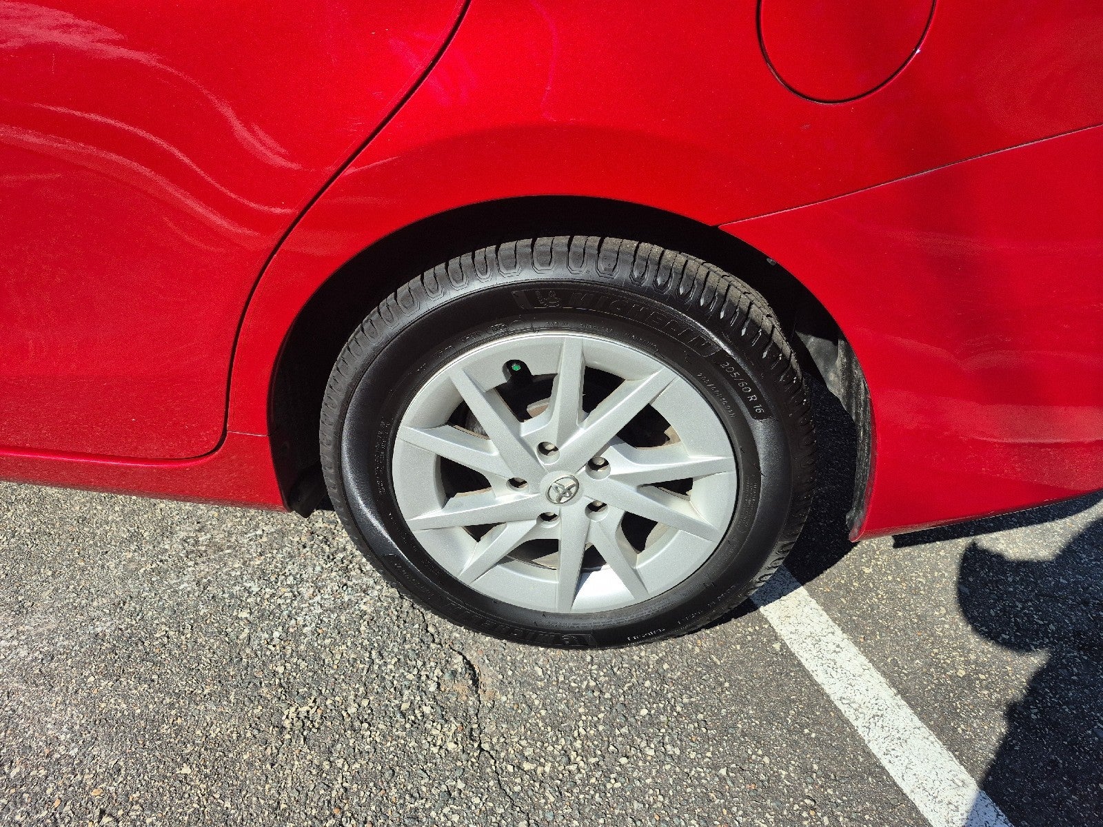 2014 Toyota Prius v Two