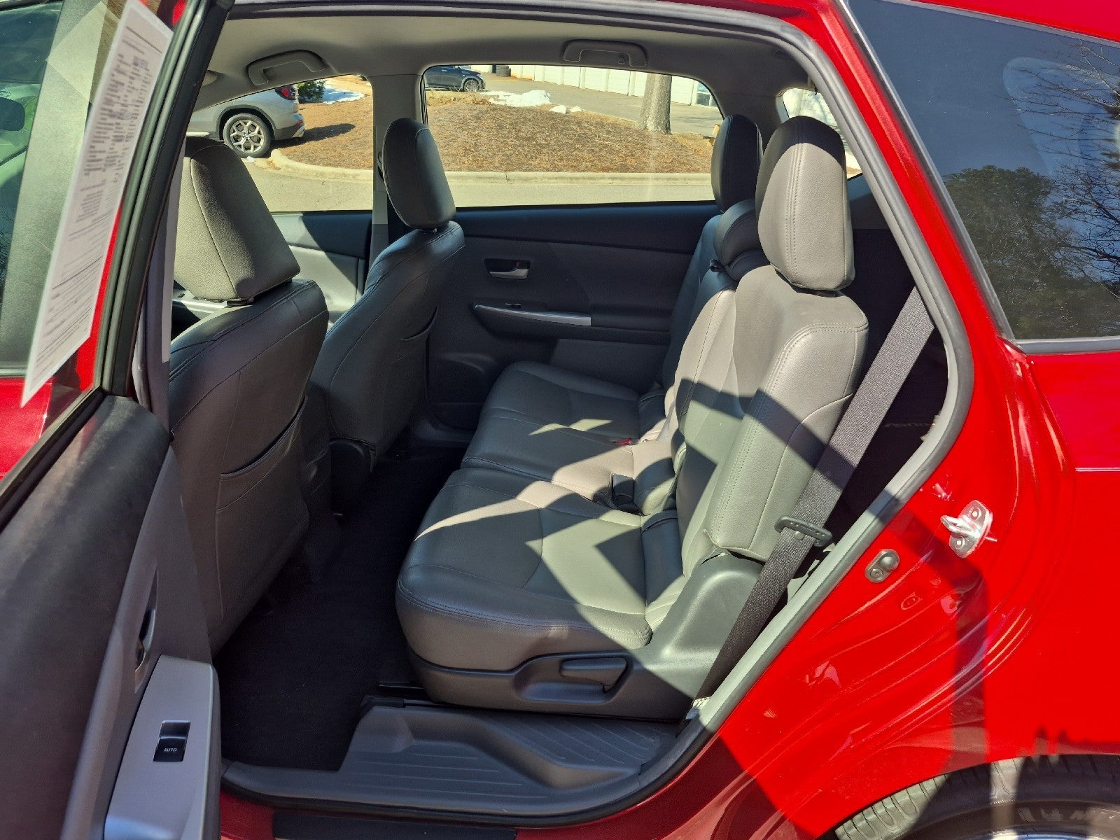 2014 Toyota Prius v Two