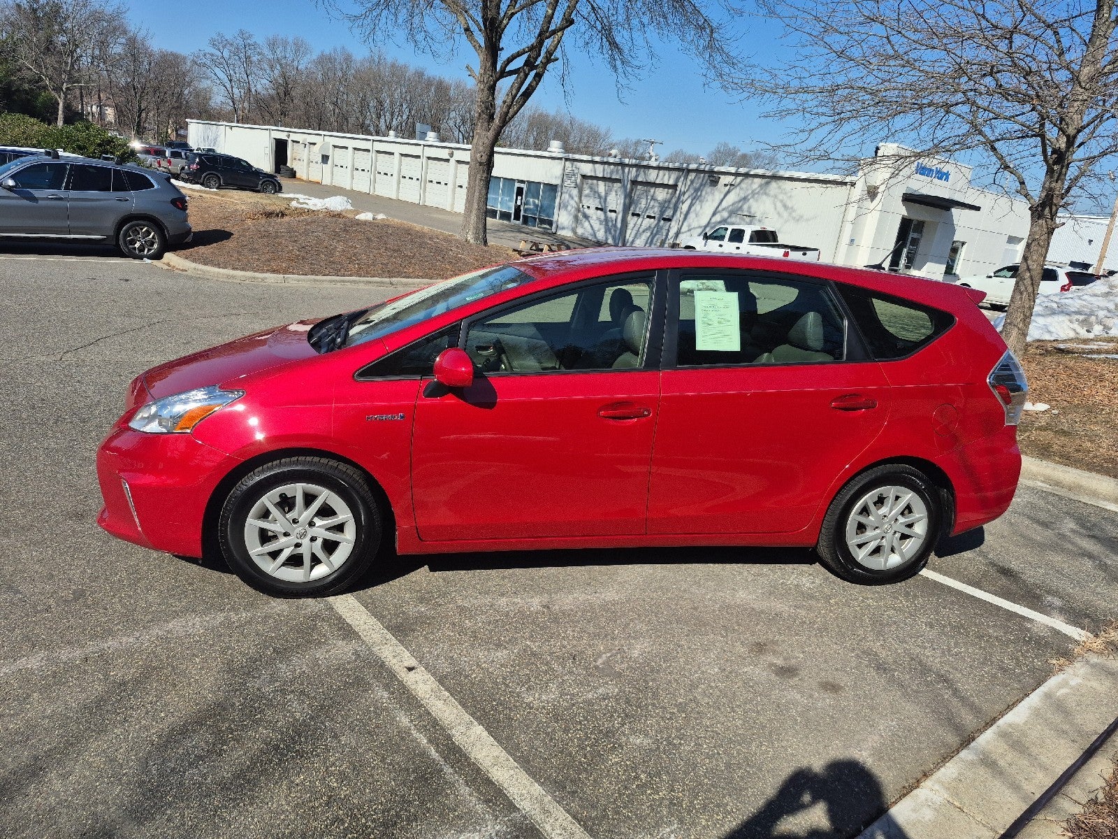 2014 Toyota Prius v Two