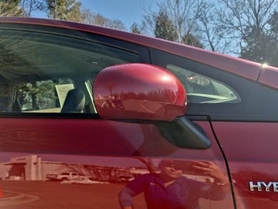 2014 Toyota Prius v Two