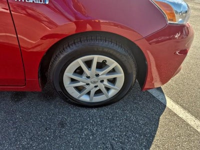 2014 Toyota Prius v Two