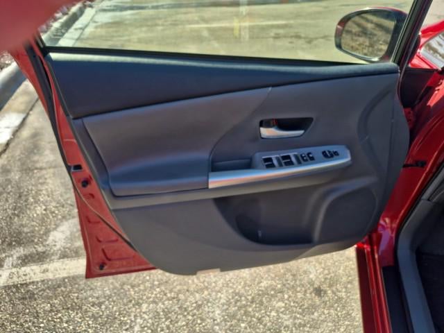 2014 Toyota Prius v Two