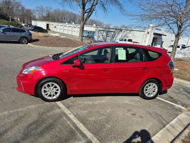 2014 Toyota Prius v Two