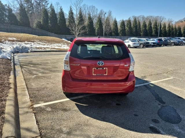 2014 Toyota Prius v Two