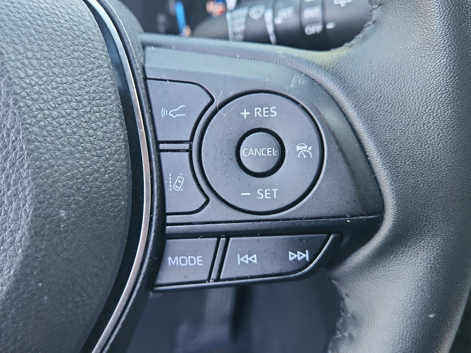 2025 Toyota RAV4 Hybrid SE