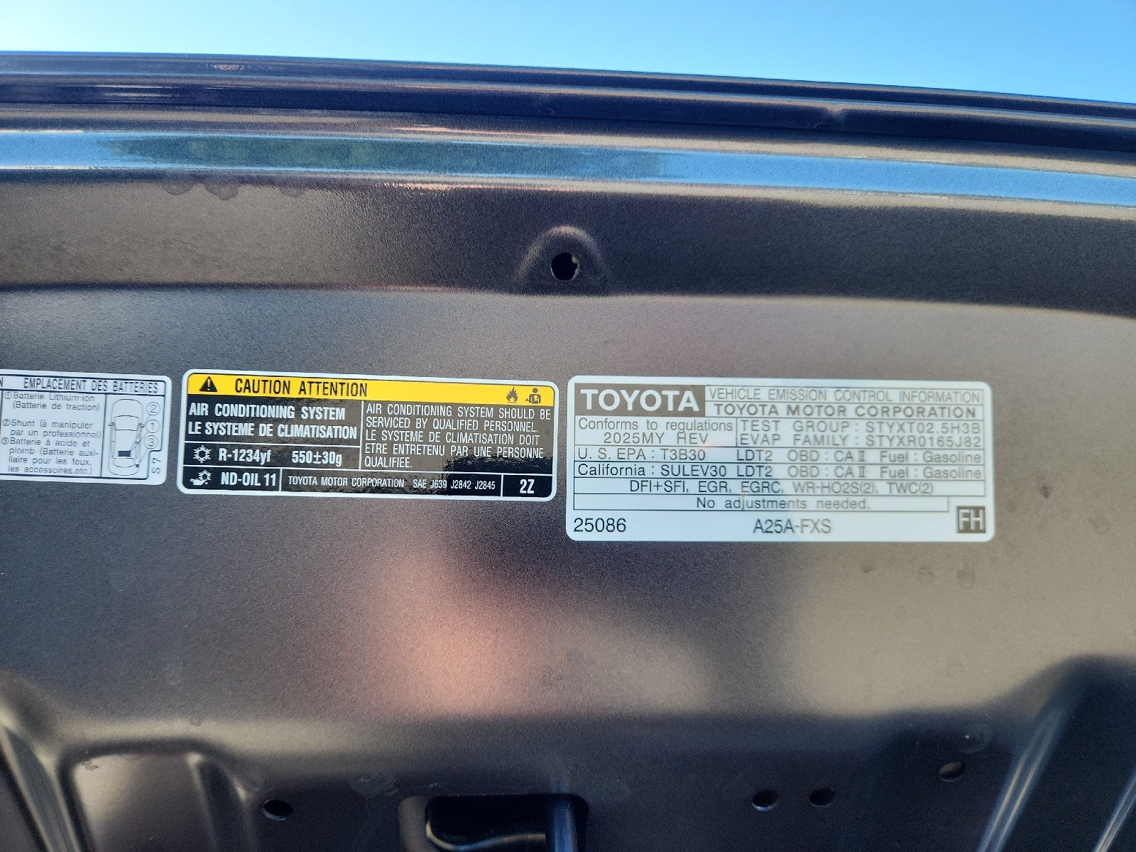 2025 Toyota RAV4 Hybrid SE