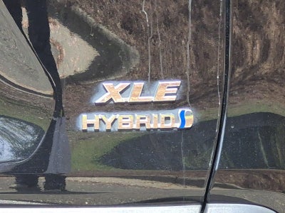 2024 Toyota RAV4 Hybrid XLE Premium