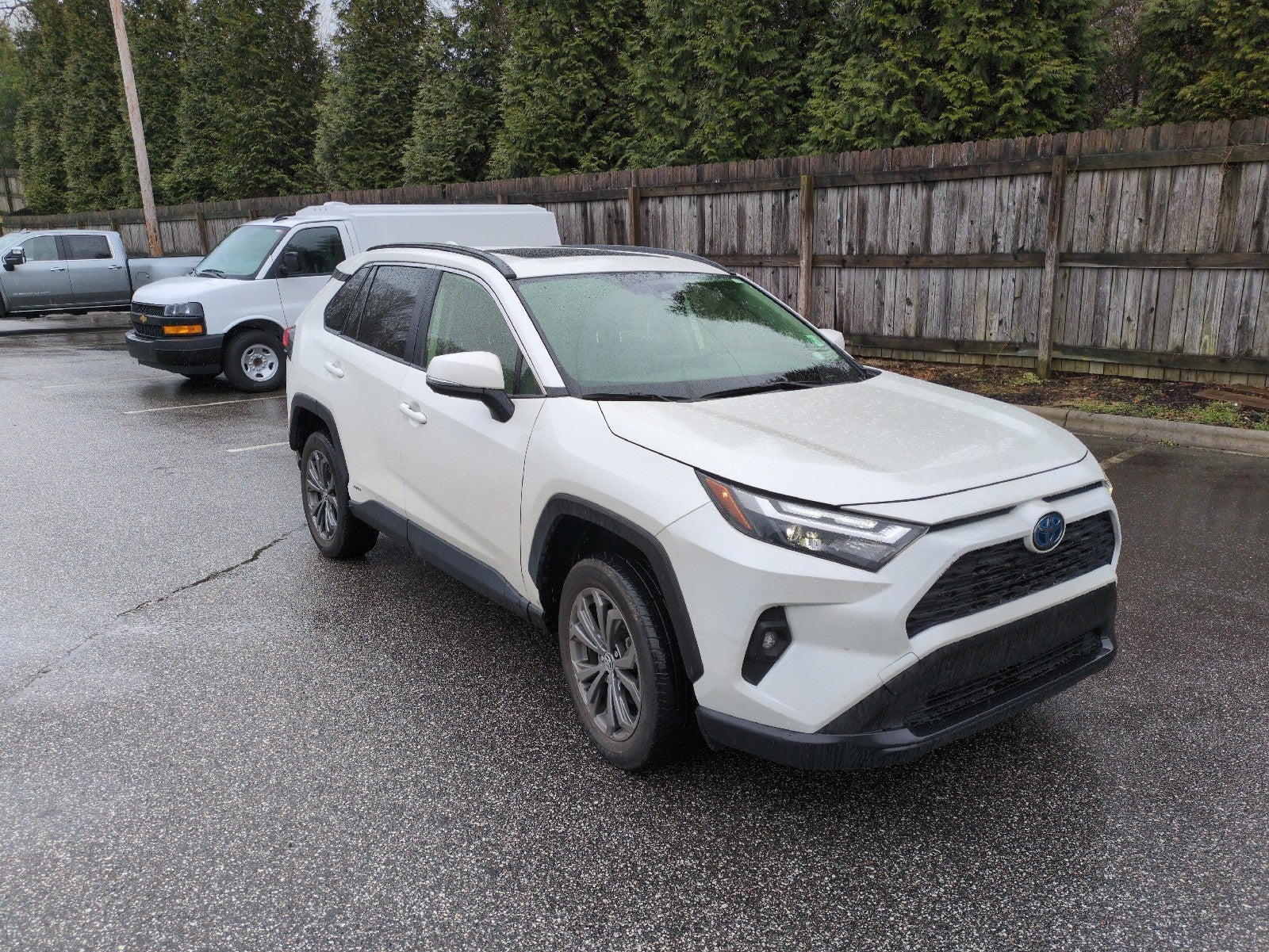 2022 Toyota RAV4 Hybrid XLE Premium