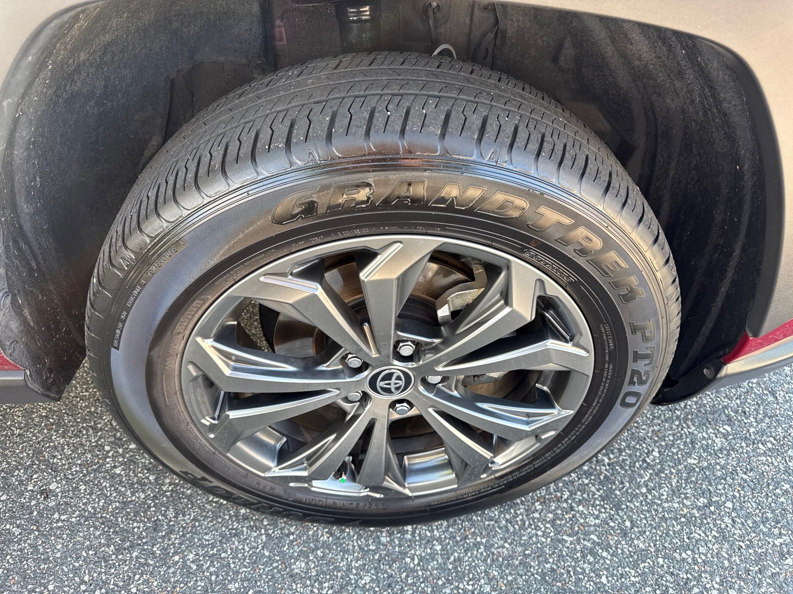2025 Toyota RAV4 Hybrid XLE Premium