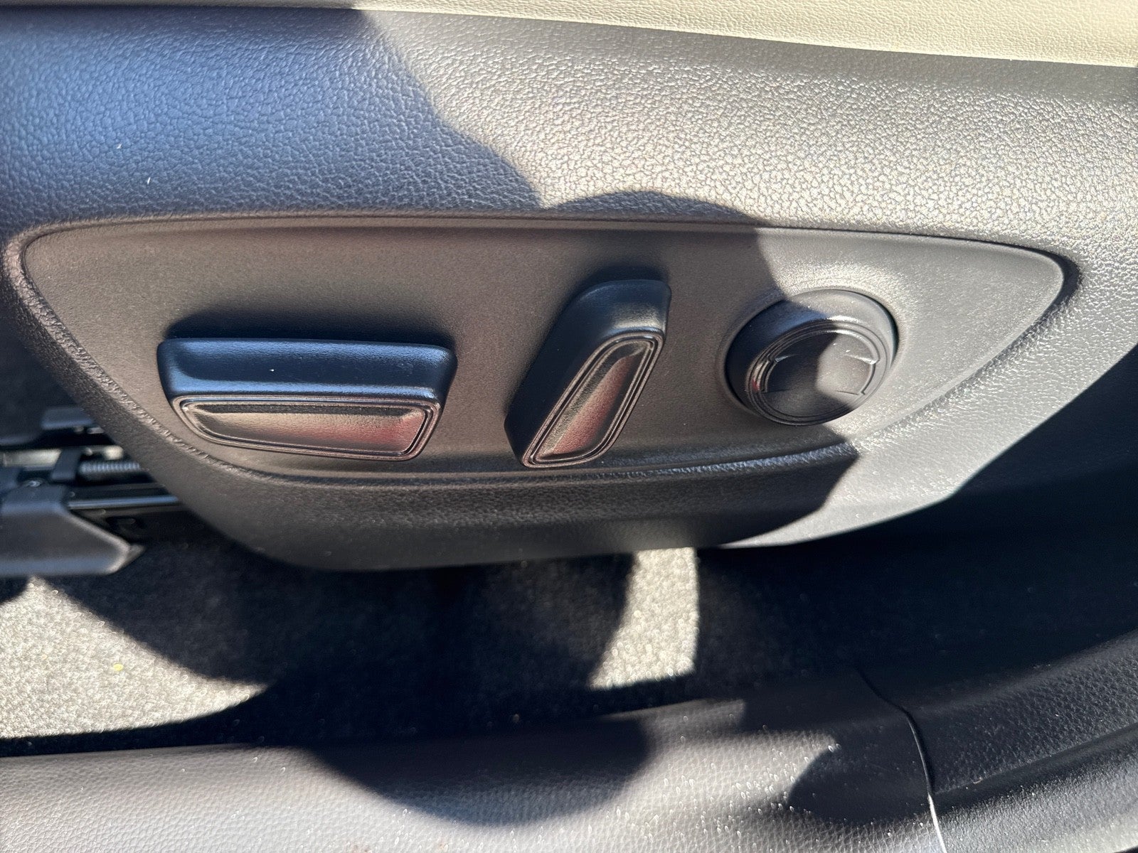 2025 Toyota RAV4 Hybrid XLE Premium