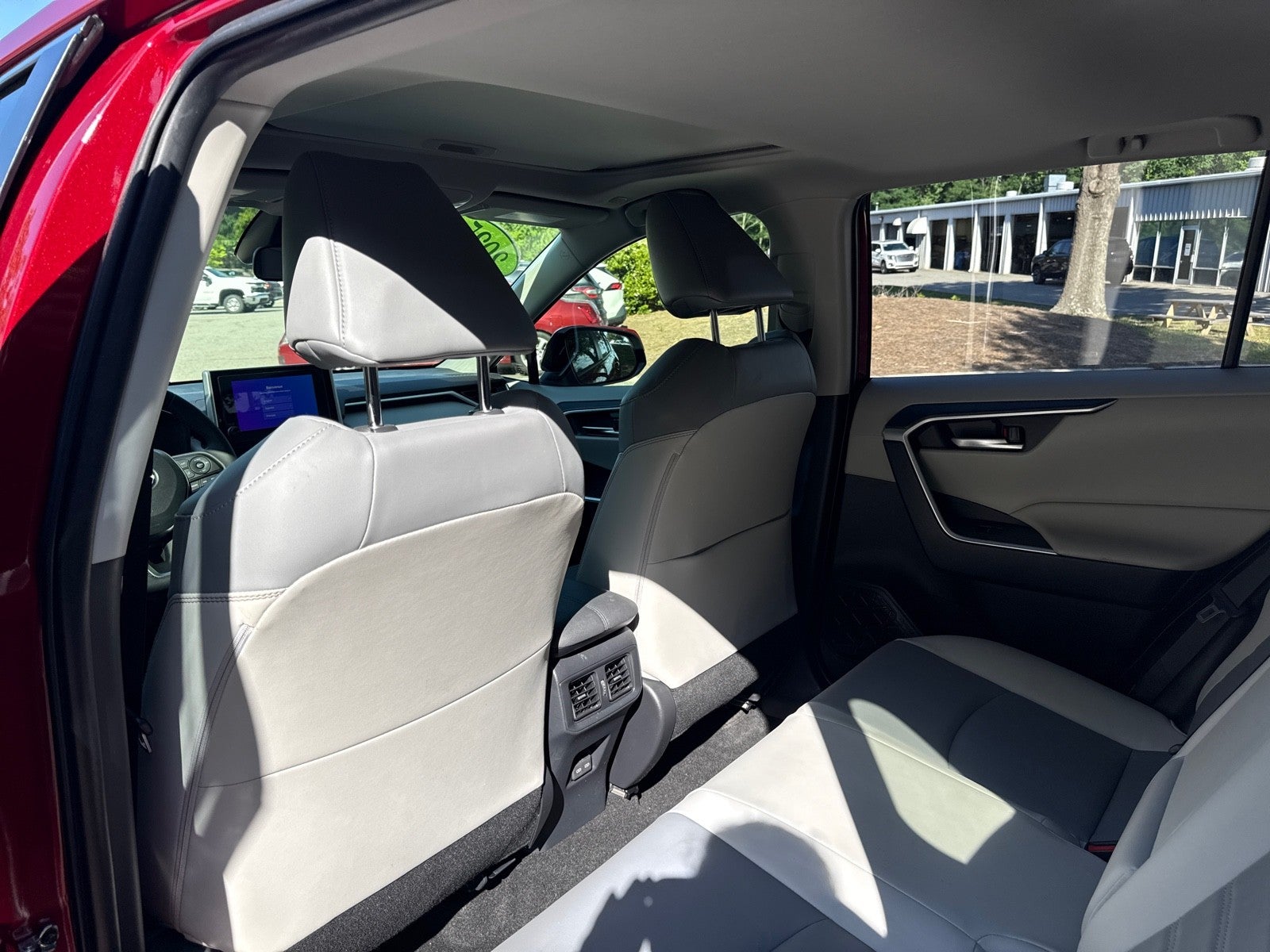 2025 Toyota RAV4 Hybrid XLE Premium