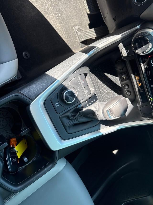 2025 Toyota RAV4 Hybrid XLE Premium